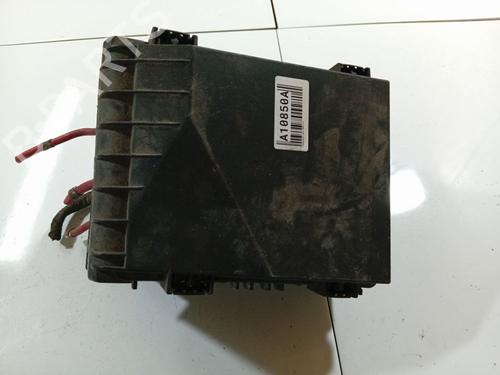 Used Fuse box Fuse box VW GOLF V (1K1) 2.0 TDI 16V (140 hp) 32542758 32542758
