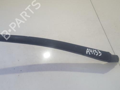 Used Front windshield wiper arm Front windshield wiper arm TOYOTA RAV 4 III (_A3_) 2.2 D 4WD (ALA30_, ALA30R) (177 hp) 33510329 33510329