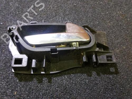 Used Front right interior door handle Front right interior door handle 35647434 35647434