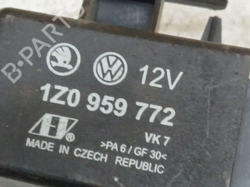 Electronic module SKODA OCTAVIA II (1Z3) 1.9 TDI | BP36771237M83 - Image 4