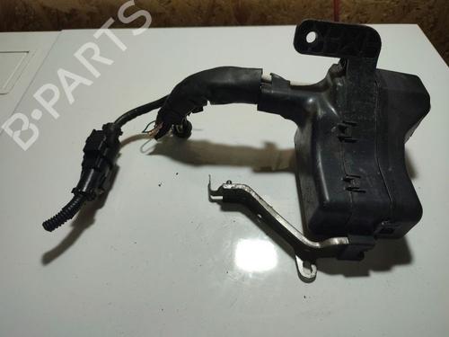 Used Fuse box Fuse box TOYOTA AVENSIS (_T25_) 2.2 D-CAT (ADT251_, ADT251R) (177 hp) 32571991 32571991