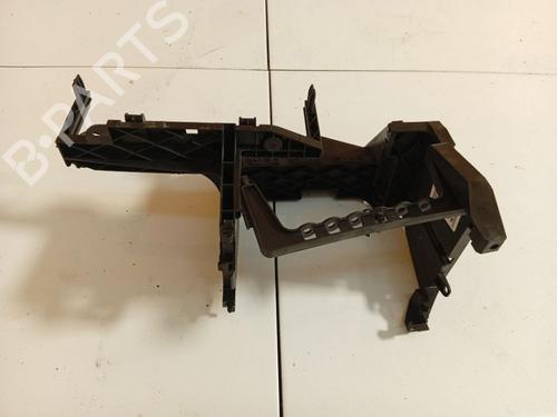 Used Support Support VW POLO IV (9N_, 9A_) 1.4 TDI (70 hp) 32559576 32559576