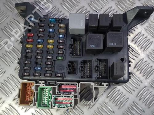 fuse-box-ford-mondeo-iii-b5y-2000-2001-2002-2003-2004-2005-2006-2007-33493569 main image