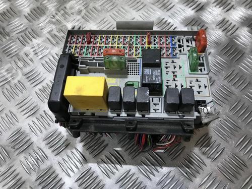 Used Fuse box Fuse box OPEL VECTRA B (J96) 2.0 DI 16V (F19) (82 hp) 33492763 33492763