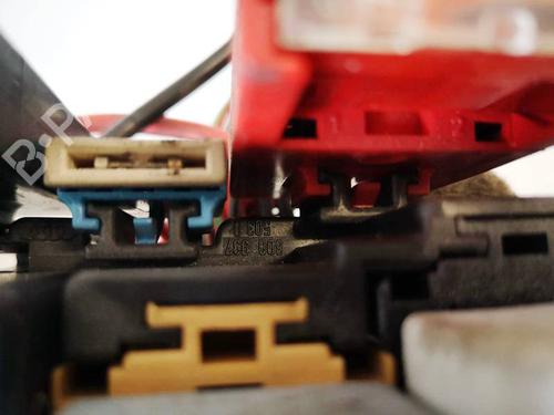 Fuse box VW PASSAT B5 Variant (3B5) 1.9 TDI | BP32944485E1 - Image 3