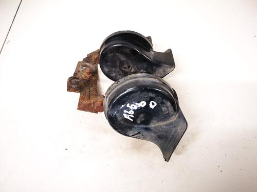 Used Horn Horn AUDI 80 B3 Saloon (893, 894, 8A2) 1.8 (75 hp) 35568876 35568876