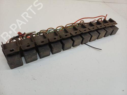 Used Fuse box Fuse box 37505798 37505798