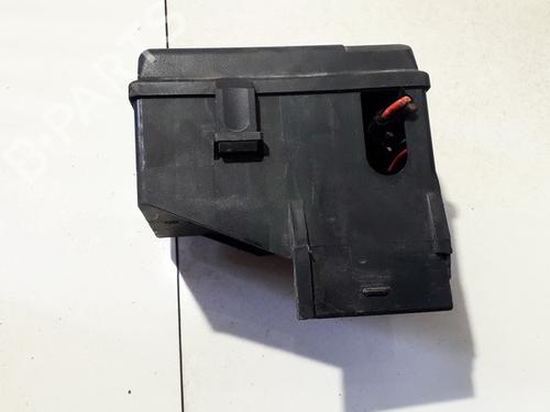 Used Fuse box Fuse box OPEL ASTRA G Hatchback (T98) 1.7 TD (F08, F48) (68 hp) 33528608 33528608