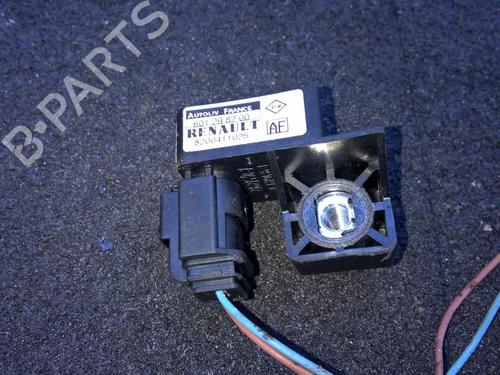 Used Electronic module Electronic module RENAULT SCÉNIC II (JM0/1_) 1.5 dCi (JM0F) (82 hp) 33530764 33530764