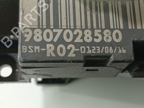 Fuse box CITROËN C5 III (RD_) 2.0 HDi (RDRHD8, RDRHDJ, RDRHR8, RDRHRJ) | BP32537028E1