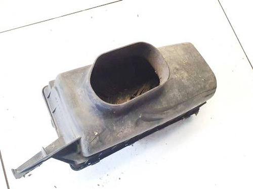 Used Air filter box Air filter box CHRYSLER VOYAGER / GRAND VOYAGER III (GS_, NS_) 2.5 TD (116 hp) 34745960 34745960