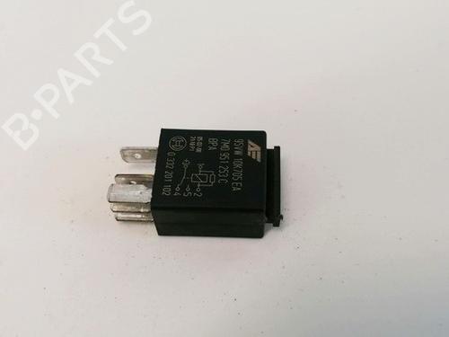 Used Electronic sensor Electronic sensor VW CADDY III Box Body/MPV (2KA, 2KH, 2CA, 2CH) 1.9 TDI (105 hp) 33065379 33065379