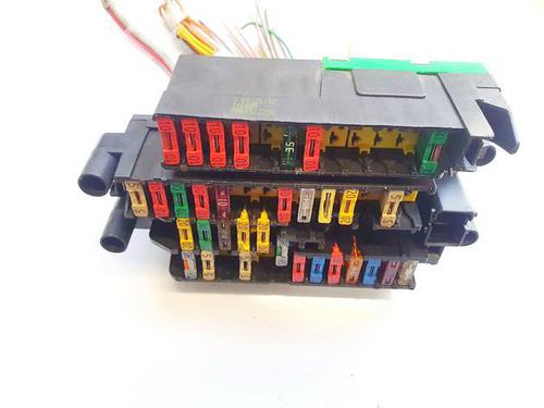 Used Fuse box PEUGEOT 406 (8B) 2.0 HDI 110 (109 hp) 32561953