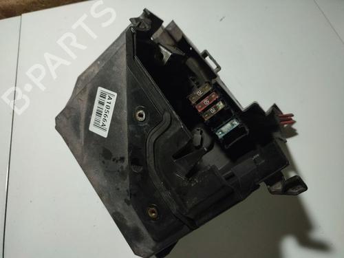 Used Fuse box Fuse box 32561750 32561750