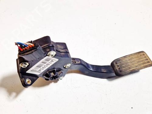 Used Pedal Pedal TOYOTA YARIS (_P9_) 1.0 VVT-i (KSP90_, KSP90R) (69 hp) 34979460 34979460