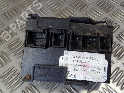 Used Electronic module Electronic module VW TOURAN (1T1, 1T2) 1.9 TDI (100 hp) 35688894 35688894