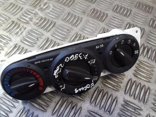 Used Climate control Climate control FORD FOCUS I (DAW, DBW) 2.0 16V (131 hp) 35681838 35681838