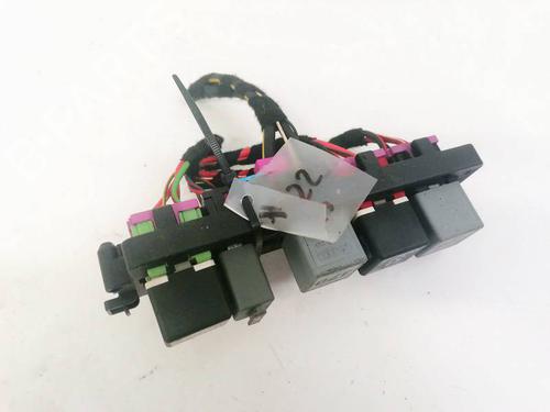 Used Fuse box Fuse box SKODA OCTAVIA II (1Z3) 1.9 TDI (105 hp) 32926004 32926004