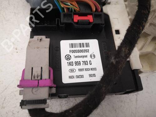Left front window motor VW JETTA III (1K2) 2.0 TDI 16V | BP36586590E21 - Image 3