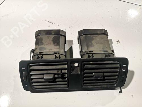 air-vent-volvo-v50-545-2003-2004-2005-2006-2007-2008-2009-2010-2011-2012-32550926 main image
