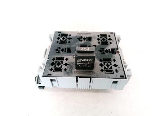 Used Fuse box Fuse box VW TOUAREG (7LA, 7L6, 7L7) 2.5 R5 TDI (174 hp) 33076298 33076298