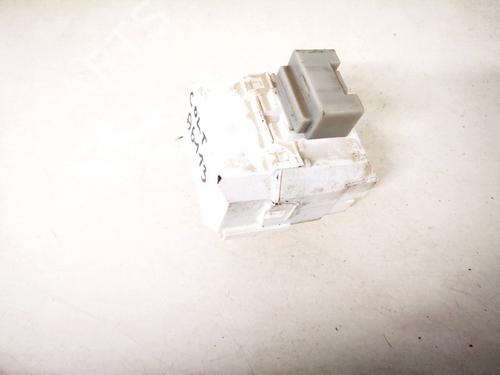 Used Fuse box Fuse box MITSUBISHI COLT VI (Z3_A, Z2_A) 1.5 (Z23A) (109 hp) 33093246 33093246
