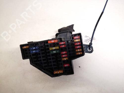 Used Fuse box Fuse box AUDI A3 (8P1) 2.0 TDI (136 hp) 32935138 32935138