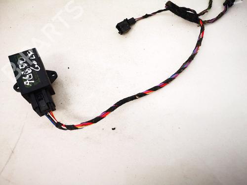 Used Electronic module Electronic module VW GOLF V (1K1) 1.9 TDI (105 hp) 32879950 32879950