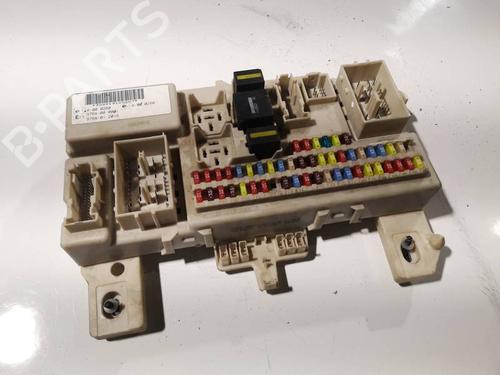 Used Fuse box Fuse box FORD FOCUS II (DA_, HCP, DP) 2.0 (145 hp) 32542509 32542509