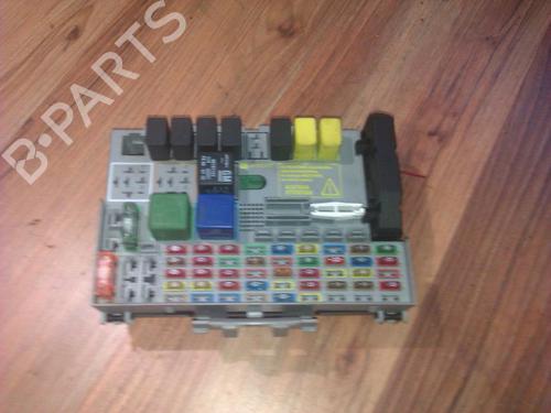 fuse-box-opel-zafira-a-mpv-t98-1999-2000-2001-2002-2003-2004-2005-2006-33496478 main image