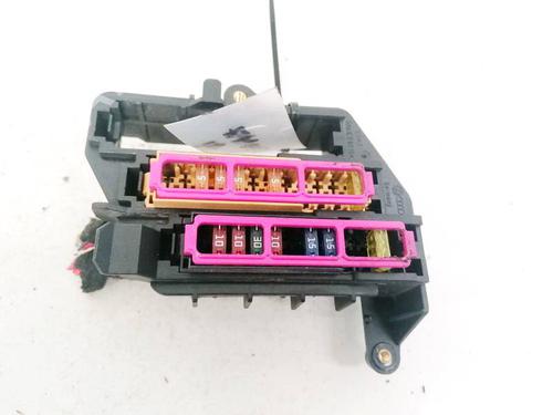 fuse-box-audi-a6-c6-4f2-2004-2005-2006-2007-2008-2009-2010-2011-32917919 main image
