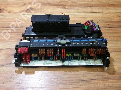 Used Fuse box Fuse box BMW 3 (E46) 318 i (118 hp) 33479337 33479337