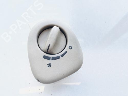 Used Climate control Climate control CHRYSLER VOYAGER / GRAND VOYAGER III (GS_, NS_) 3.8 (182 hp) 35506172 35506172