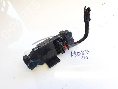 lamp-holder-audi-a6-c5-4b2-4b4-1997-1998-1999-2000-2001-2002-2003-2004-2005-35291548 main image