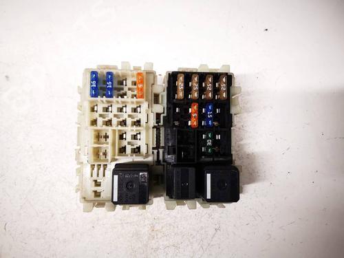 Used Fuse box Fuse box 38945755 38945755