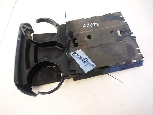 Porte-gobelet/Objets Porte-gobelet/Objets CHRYSLER VOYAGER IV (RG, RS) 2.5 CRD (141 hp) 35508241 35508241