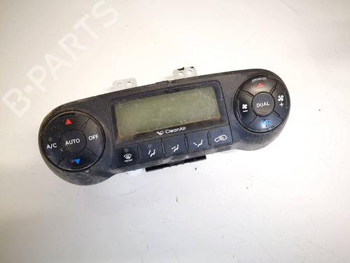 Used Climate control Climate control HYUNDAI ix35 Van CRDi (136 hp) 35068301 35068301