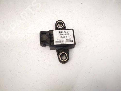 Used Electronic module Electronic module KIA SORENTO I (JC) 2.5 CRDi 4WD (140 hp) 35166673 35166673