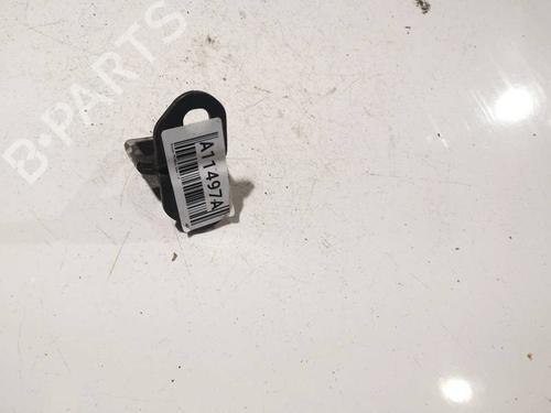 sttte-nissan-primera-hatchback-p12-2002-36759886 main image