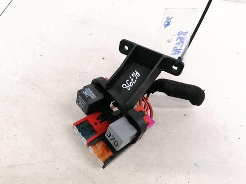 Used Fuse box Fuse box AUDI A6 C5 (4B2, 4B4) 2.5 TDI (155 hp) 33087143 33087143