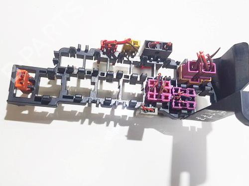 Fuse box VW PASSAT B5 Variant (3B5) 1.9 TDI | BP33100930E1 - Image 2