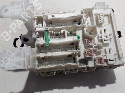 Used Fuse box Fuse box TOYOTA AURIS (_E15_) 1.6 (ZRE151_, ZRE151R) (124 hp) 33511220 33511220