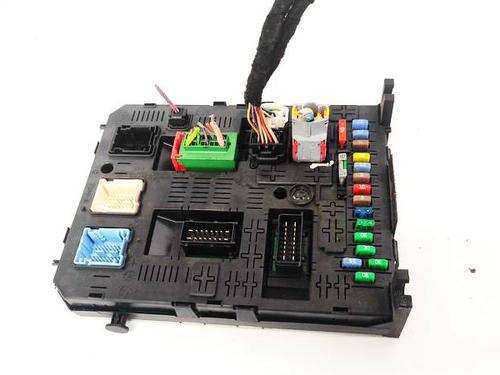 Used Fuse box Fuse box CITROËN C5 III (RD_) 1.6 HDi 110 (RD9HL0, RD9HR8, RD9HRA) (112 hp) 32934225 32934225