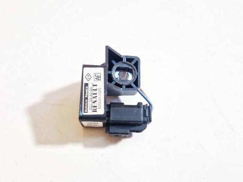 Used Electronic module Electronic module RENAULT SCÉNIC II (JM0/1_) 1.5 dCi (JM0F) (82 hp) 32567361 32567361