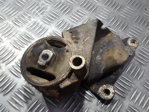 Used Engine mount Engine mount VW JETTA II (19E, 1G2, 165) 1.6 (75 hp) 33490734 33490734