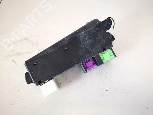 fuse-box-opel-vectra-c-z02-2002-2003-2004-2005-2006-2007-2008-2009-32915626 main image