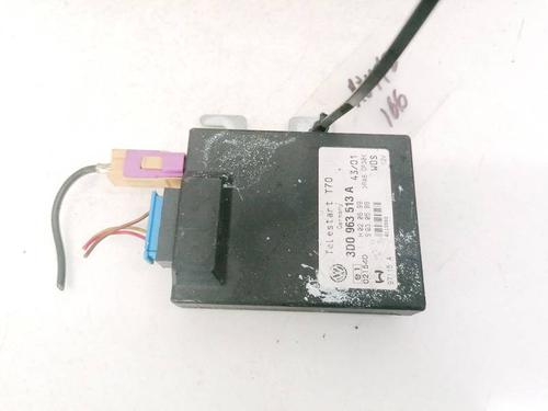 Used Electronic module Electronic module VW PHAETON (3D1, 3D2, 3D3, 3D4, 3D6, 3D7, 3D8, 3D9) 3.2 V6 (241 hp) 32922023 32922023