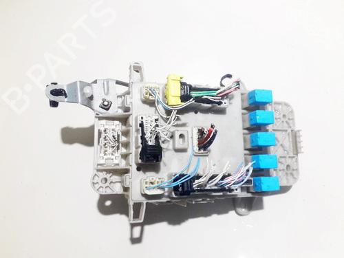 Used Fuse box Fuse box TOYOTA RAV 4 II (_A2_) 2.0 D 4WD (CLA20_, CLA21_, CLA20R, CLA21R) (116 hp) 33098586 33098586