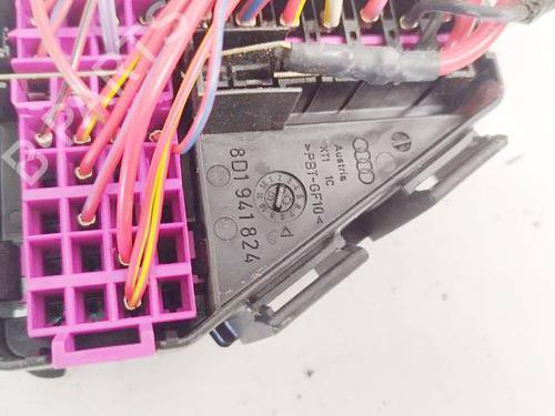 Fuse box AUDI A4 B7 (8EC) 2.0 TDI | BP36174066E1 - Image 3