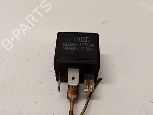 Used Electronic sensor Electronic sensor AUDI A4 B5 (8D2) 1.9 TDI (116 hp) 40486335 40486335
